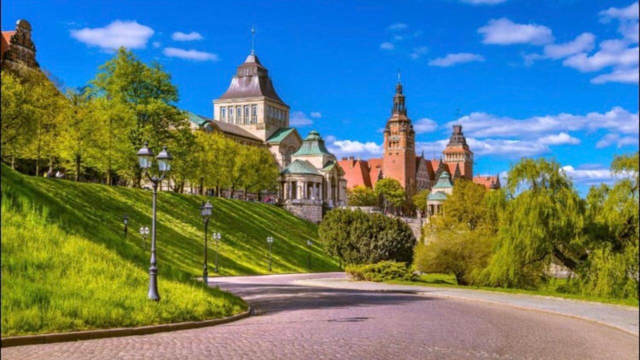 Old Town Resort Deluxe Szczecin Exterior photo